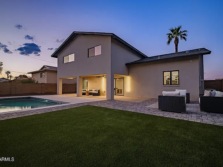 8725 E Malcomb Dr — Photo 45