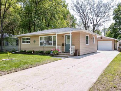 706 Maple St, Midland, MI, 48640