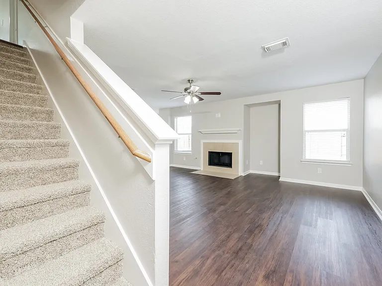 3330 Legends Mill Dr — Photo 4