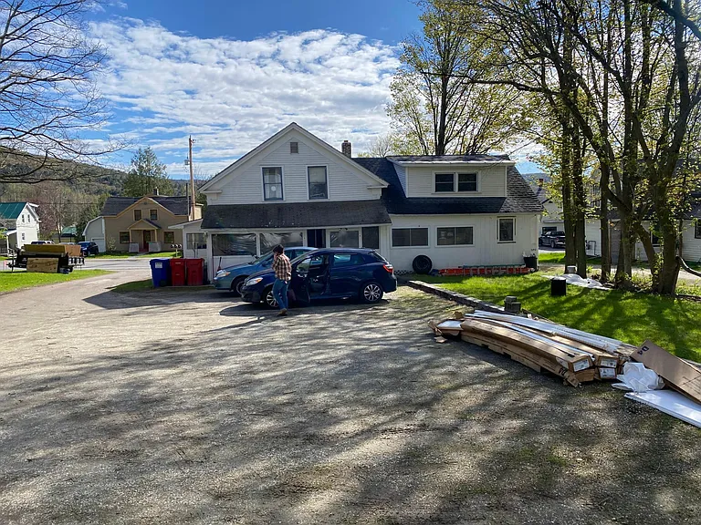 71 E Main St #A — Photo 2
