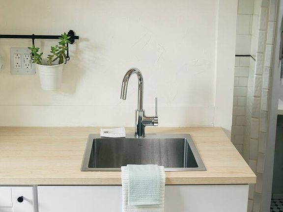 Kitchen sink