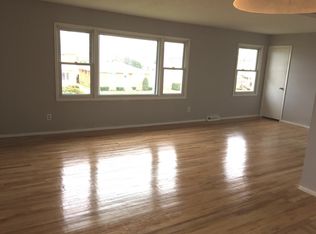 546 E 208th St, Euclid, OH 44119