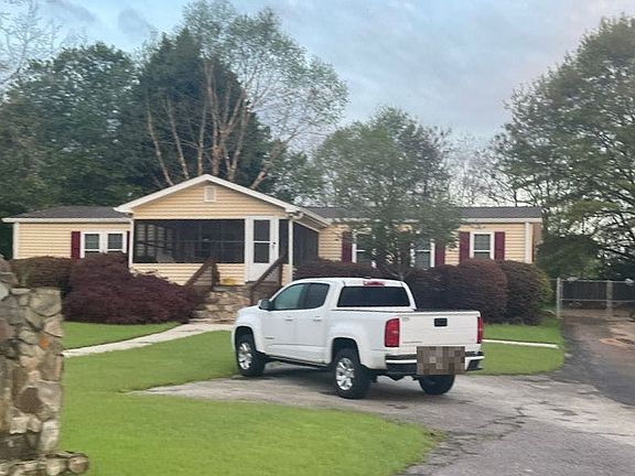 3rd image of 161 Brentwood Ln