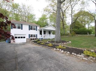 23 Birchwood Rd, Monroe, CT 06468