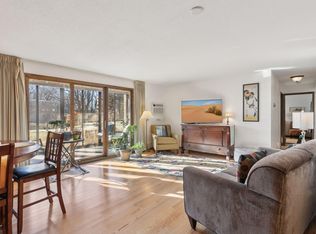 4360 Brookside Ct APT 106, Edina, MN 55436