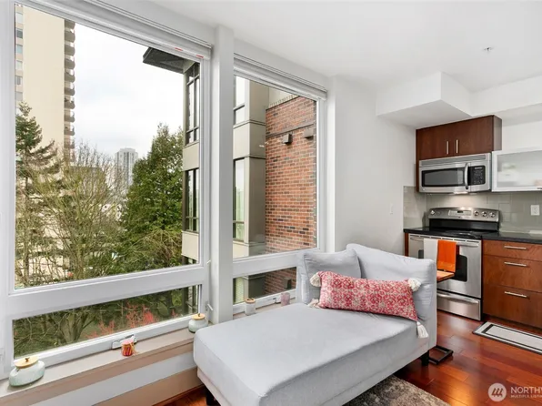 4547 8th Avenue NE #508, Seattle, WA 98105