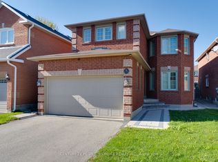 3841 Periwinkle Cres, Mississauga, ON L5N 6W8
