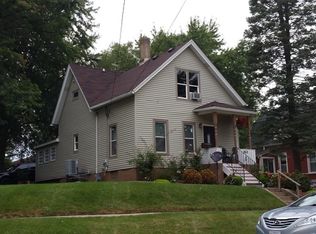 362 Wilcox Ave, Elgin, IL 60123