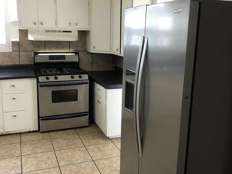 403 McKinley Ave — Photo 4