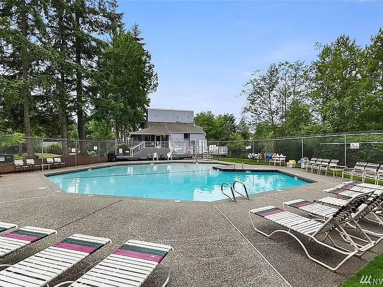 Mayspound Swimming pool