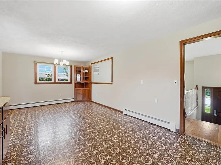 6 Belmont Rd — Photo 13