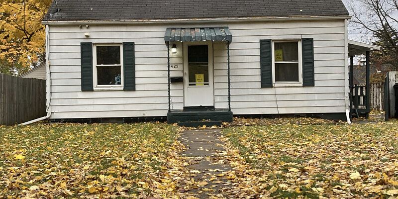 1st image of 1425 E Ewing Ave