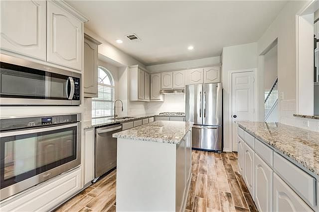 1st image of 431 Ambrose Dr