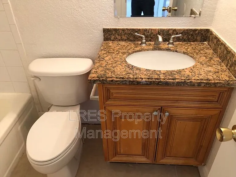 4725 S Texas Ave #A — Photo 10