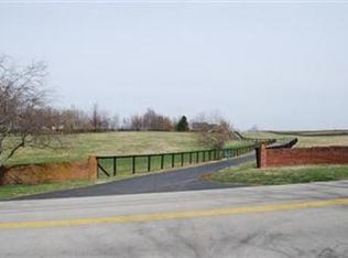 4001 Briar Hill Rd, Lexington, KY 40516