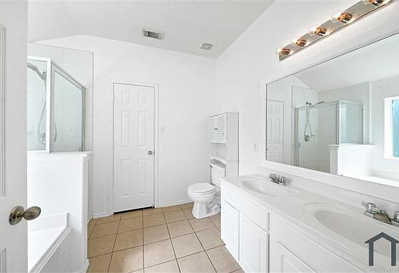 3rd image of 7210 Cypress Prairie Dr