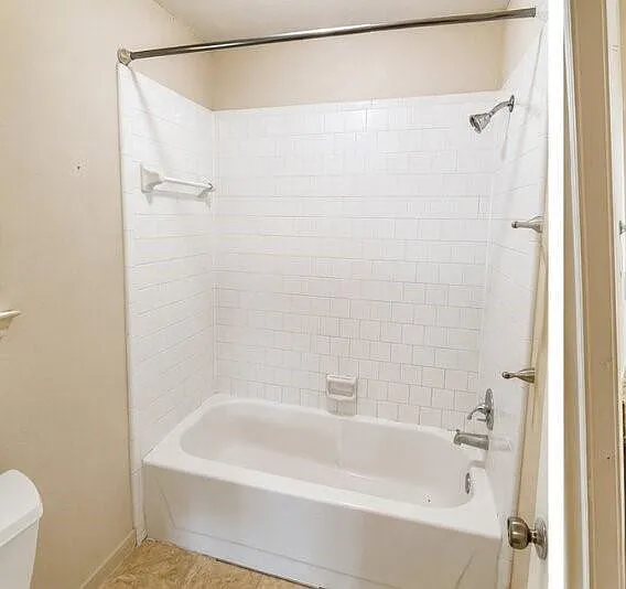 15343 Mondrian Dr — Photo 6