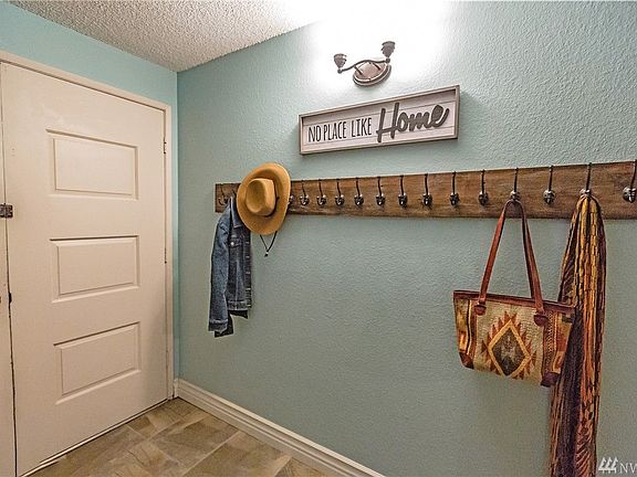 3rd image of 2618 SE Fircrest Pl