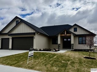 11035 S 220th St, Gretna, NE 68028