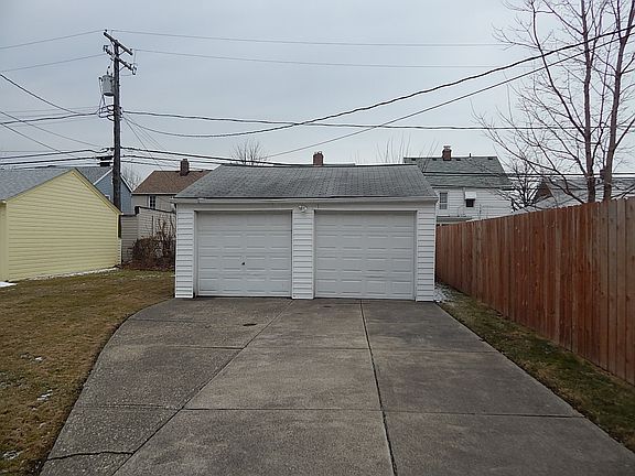 5th image of 324 E 197th St