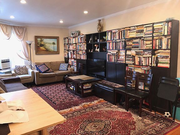 2nd image of 14124 78th Ave APT 1B