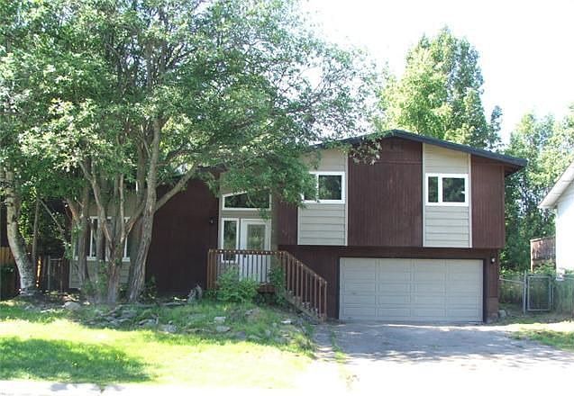 2nd image of 6910 Oakwood Dr