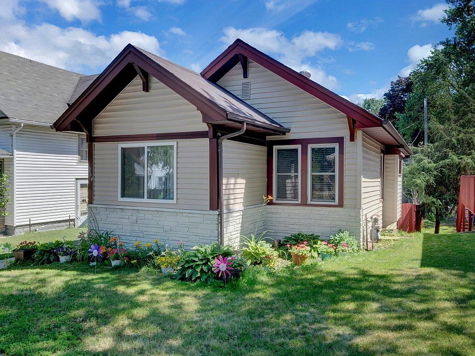 1st image of 1054 Thomas Ave