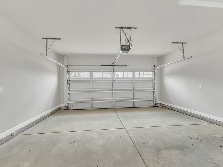 804 Montague Ave — Photo 36