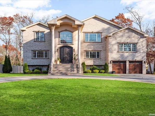 9 White Oak Drive, Smithtown, NY 11787
