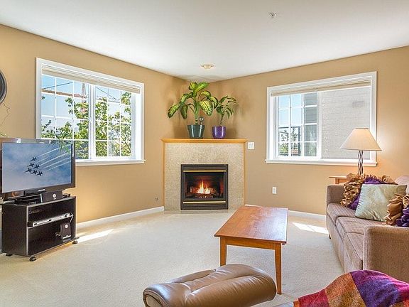 2nd image of 7301 5th Ave NE APT 402