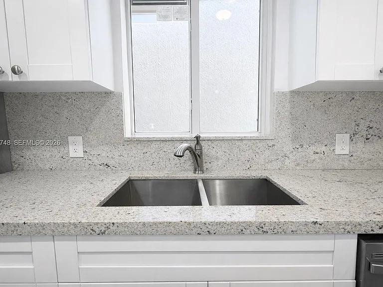1015 NW 8th Ave #A-B — Photo 23