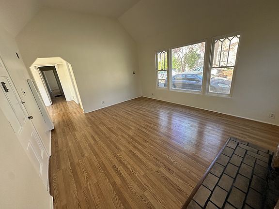 4th image of 1217 Cottage Grove Ave
