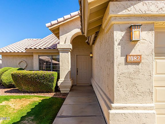 4th image of 1082 W Oriole Way
