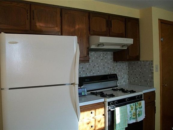 5th image of 172 Brentwood Dr