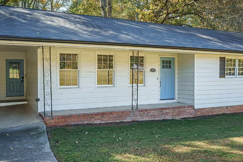 3 bed, 2.0 bath, 1312 sqft, $2,449 — Photo 4