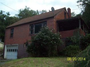 8832 Roberts Hollow Rd, Elizabeth, PA 15037