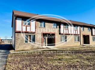 5426 Cresthaven Ln, Toledo, OH 43614