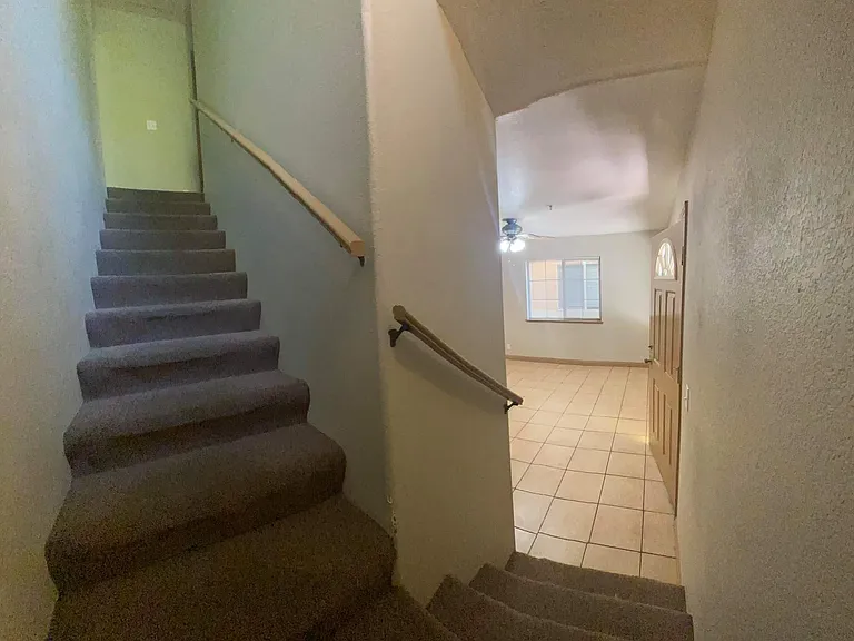 819 H St #13 — Photo 10
