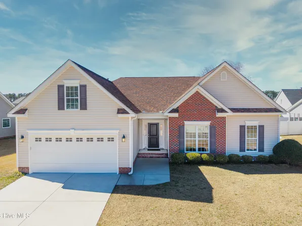 304 Palisades Way, New Bern, NC 28560