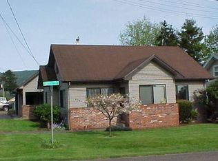 208 3rd St, Garibaldi, OR 97118