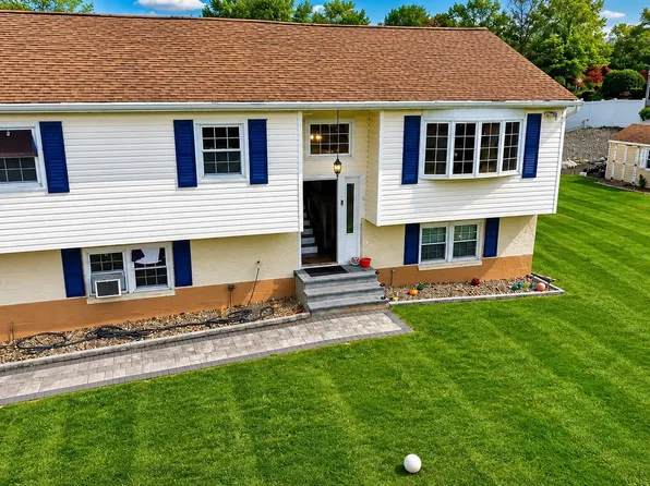 3709 Foothill Street, Mohegan Lake, NY 10547