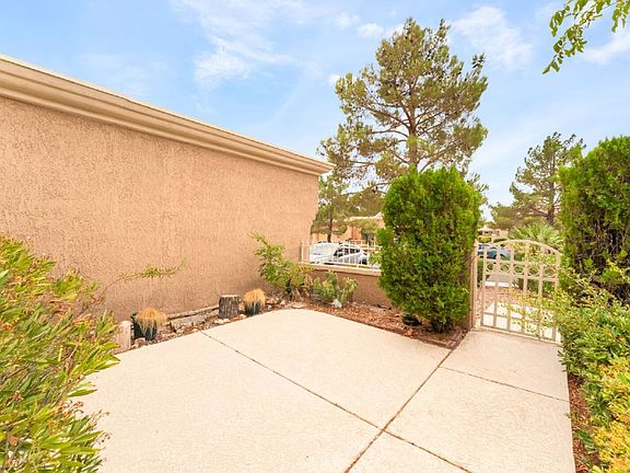 5th image of 9356 Villa Ridge Dr