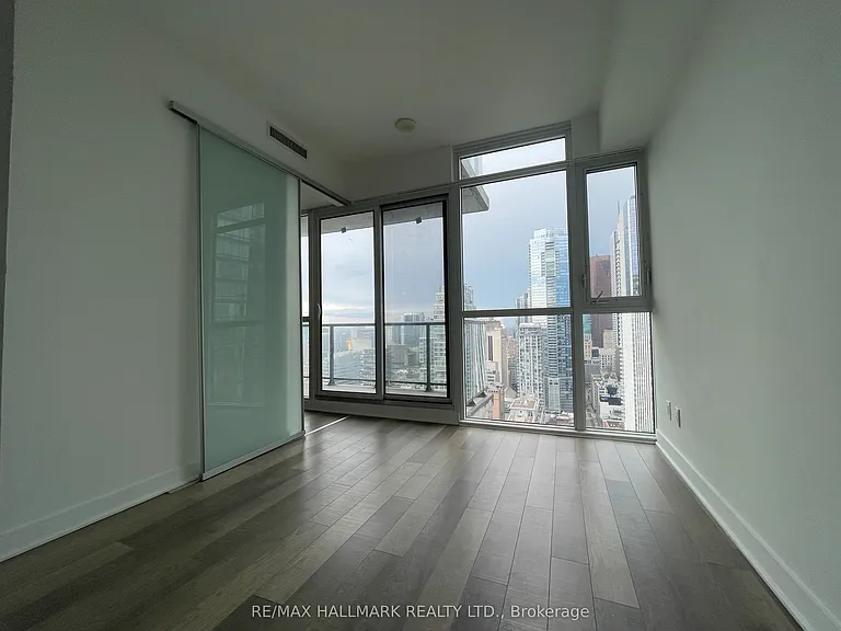 290 Adelaide St W #3509 — Photo 13