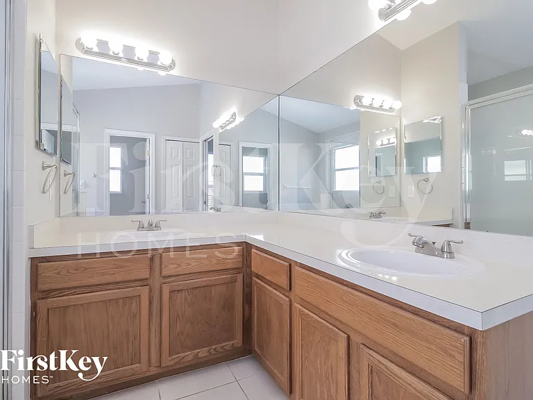 14844 Lady Victoria Blvd — Photo 11
