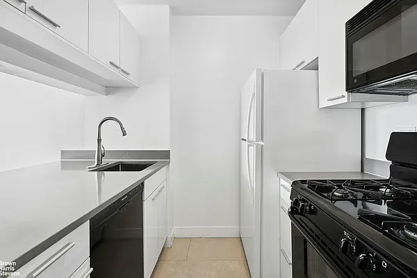 Rented by Brown Harris Stevens | media 3