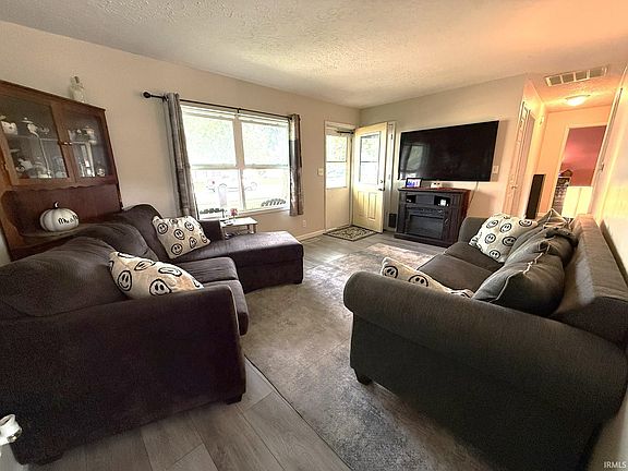 3rd image of 510 Beechwood Dr