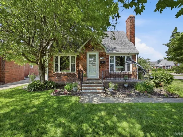 790 Cleveland Dr, Cheektowaga, NY 14225