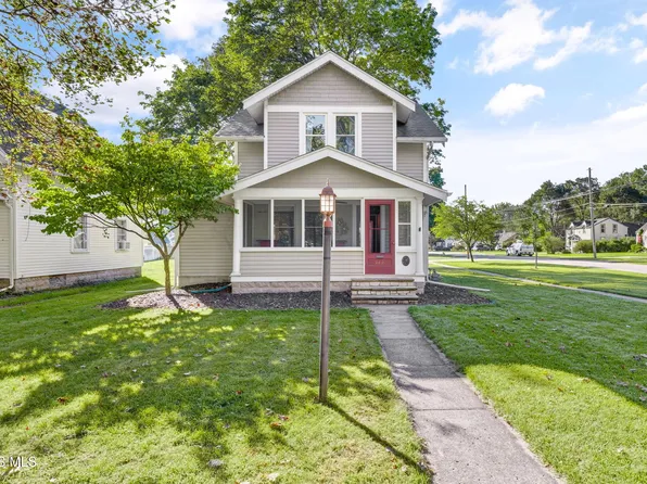 242 W 7th St, Perrysburg, OH 43551