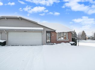 279 Interlaken Ct, Zeeland, MI 49464
