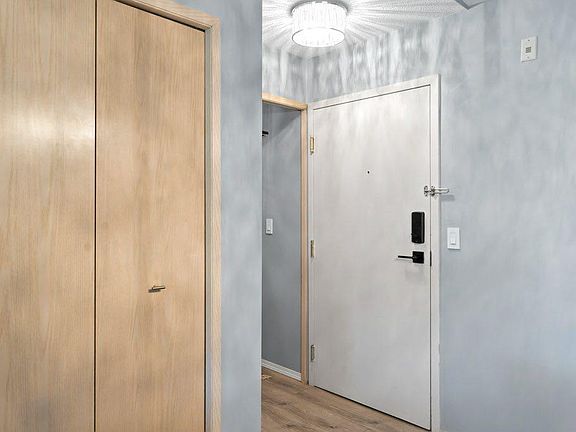 5th image of 245 E Red Deer Dr SW #512